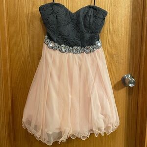 Cocktail or prom dress only worn once